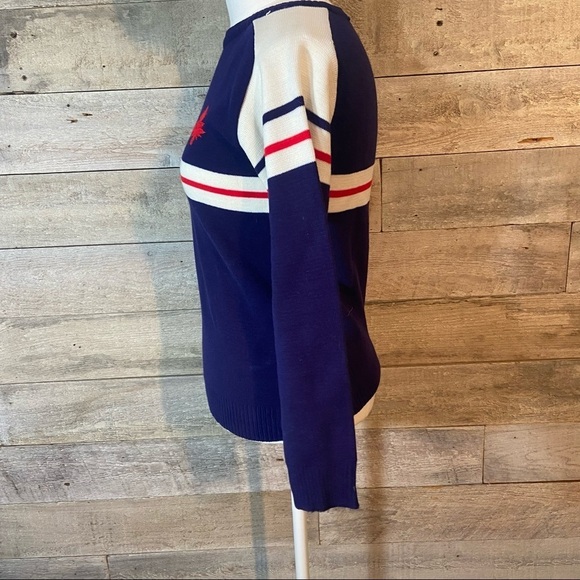 Vintage Woodward’s women’s blue  sweater in size x-small - Picture 3 of 9
